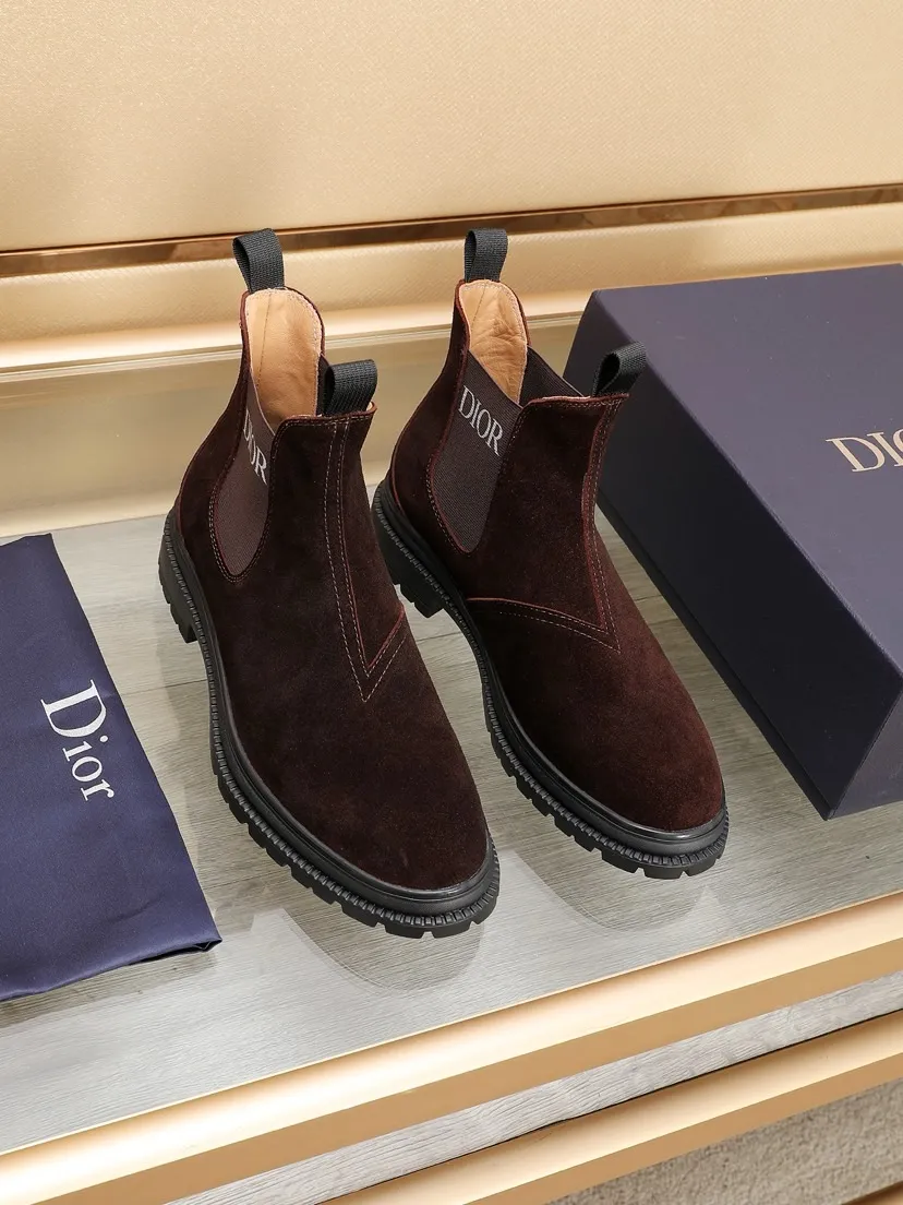 Men's men's shoes 💰P500💰[Dior] Dior ✨ is online at the same time 👏 This casual sneaker is a new product in the series and continues Di*r's classic style. The upper is made of original first-layer cowhide, paired with a textured outsole, and the brand's iconic details are on the side openings to enhance the style. Fashionable and versatile. Create a casual look. Size: 38-44 (45 customized)